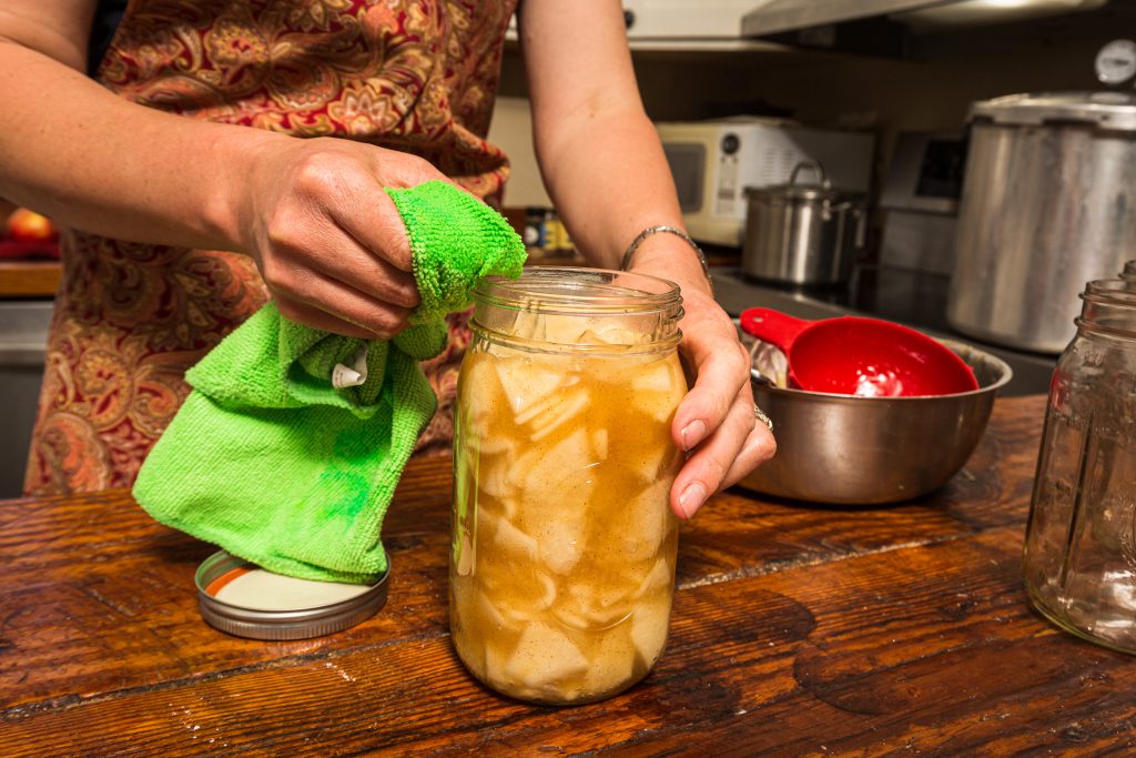 Canning Apples